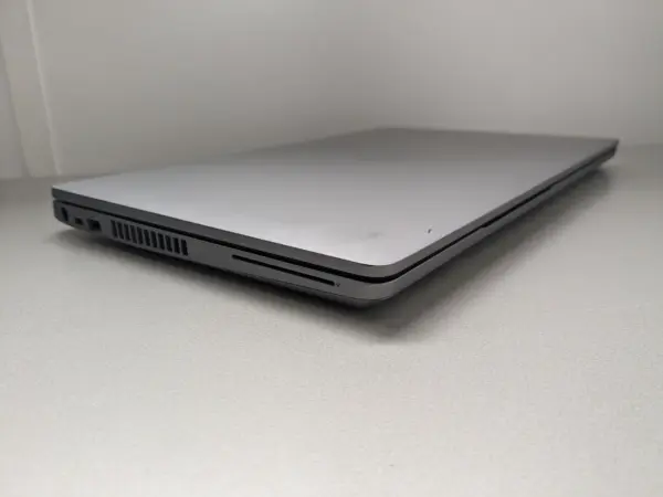 Dell Latitude 5510 - 15.6 inch | i5-10210U | 8GB RAM | 256GB SSD - 8