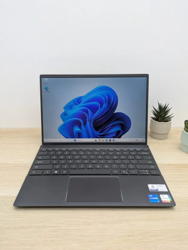 Dell Vostro 13 5310 - 13.3 inch FHD+ - Intel i5 11e gen - 8GB/256GB NVMe - Windows 11 Pro