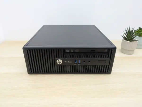 HP ProDesk 400 G3 SFF, schuin van voren