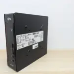 Zijkant van de Fujitsu Esprimo Q556/2 met VESA-bracket