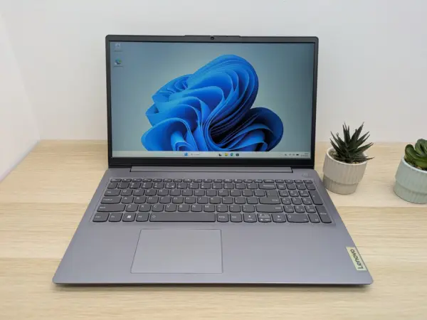 Lenovo IdeaPad 3 15IAU7 laptop met Intel Core i7-1255U